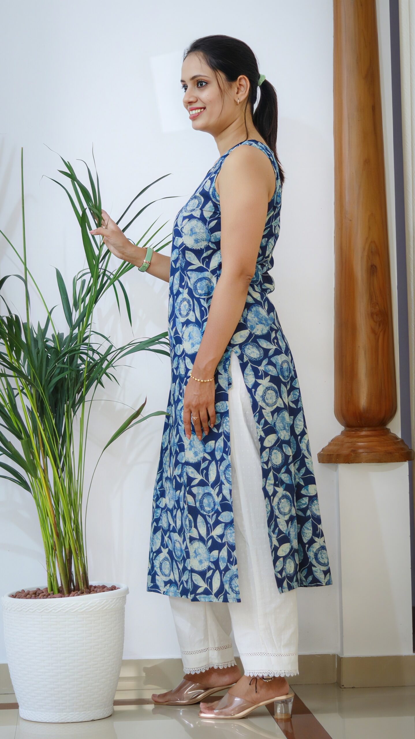 Blue Floral Paan Neck Cotton Kurti with Sleeves - Image 3