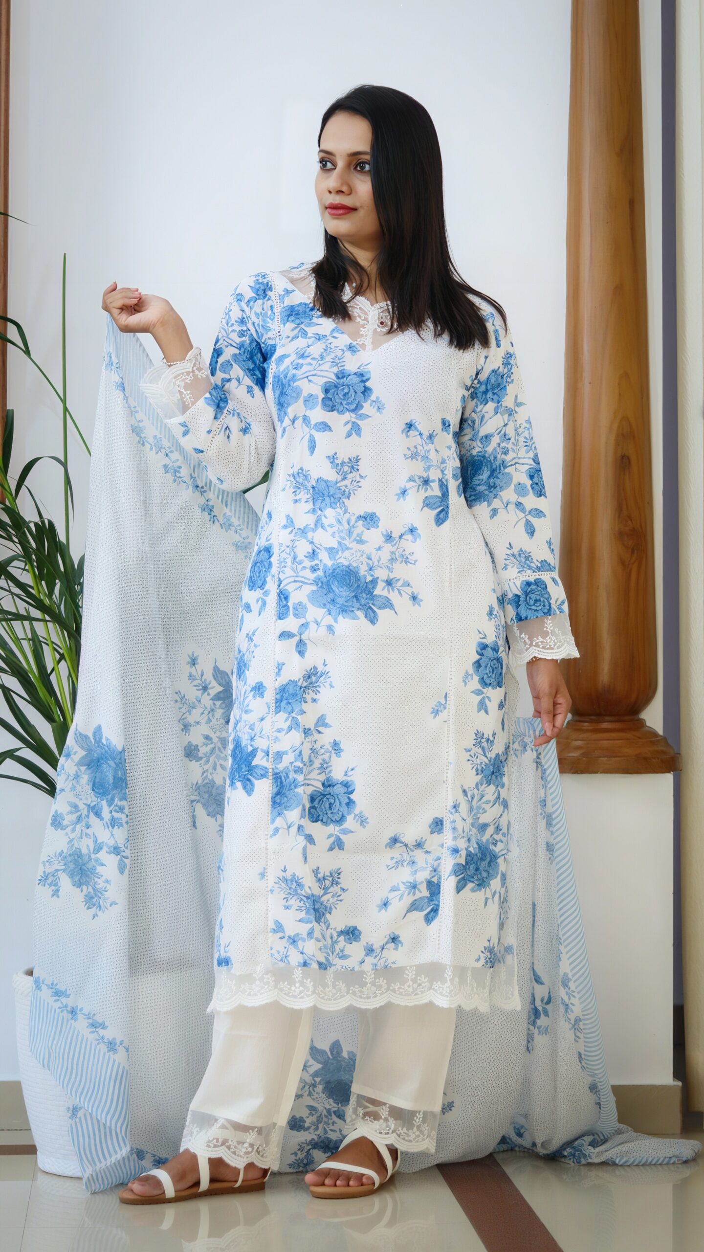 Elegant Blue Floral Kurti Pant Dupatta Set
